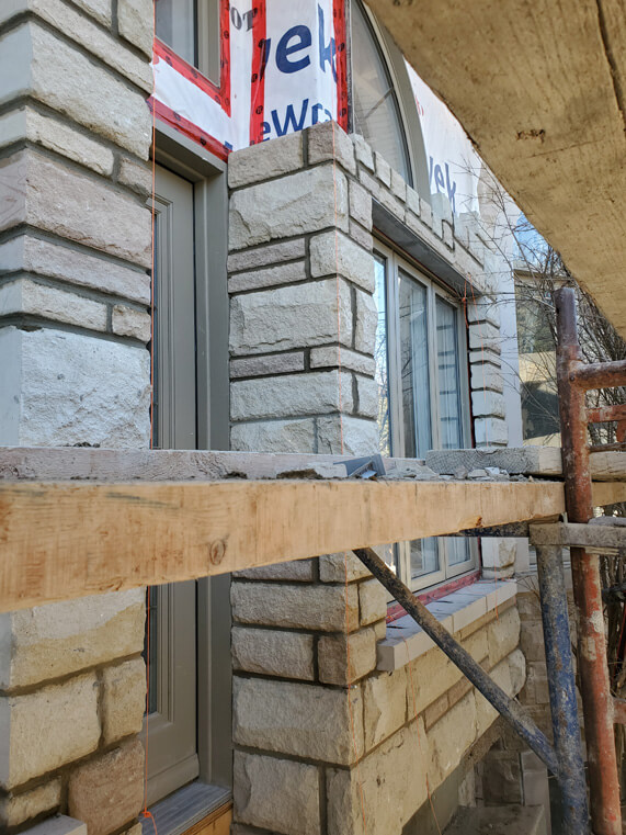 maconnerie mur fenetre